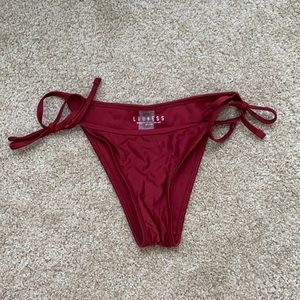 Side tie bikini bottoms